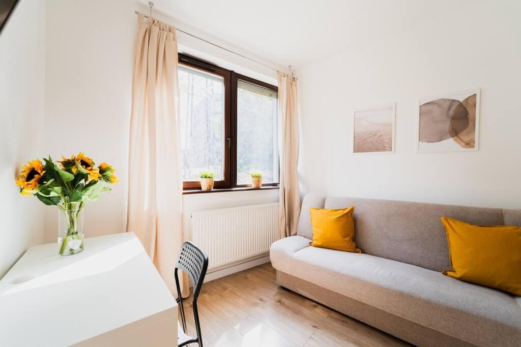 Center - 3 - New Building - Private Parking Place - Garage Apartment Wroclaw